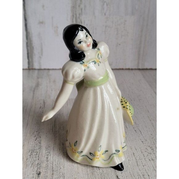 Art Studio girl‎ green dress Pottery figure decor - Picture 2 of 9
